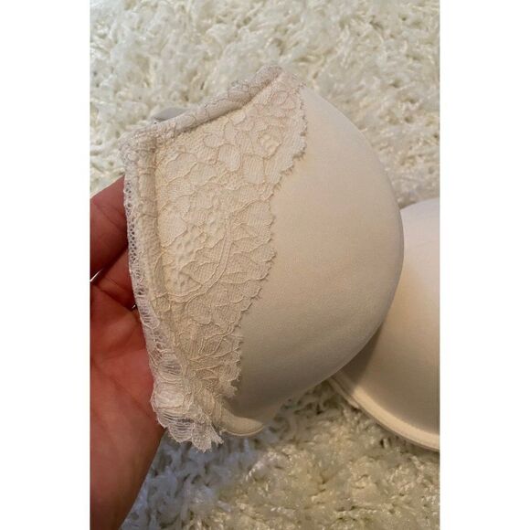 Victoria's Secret bra - Picture 3 of 8